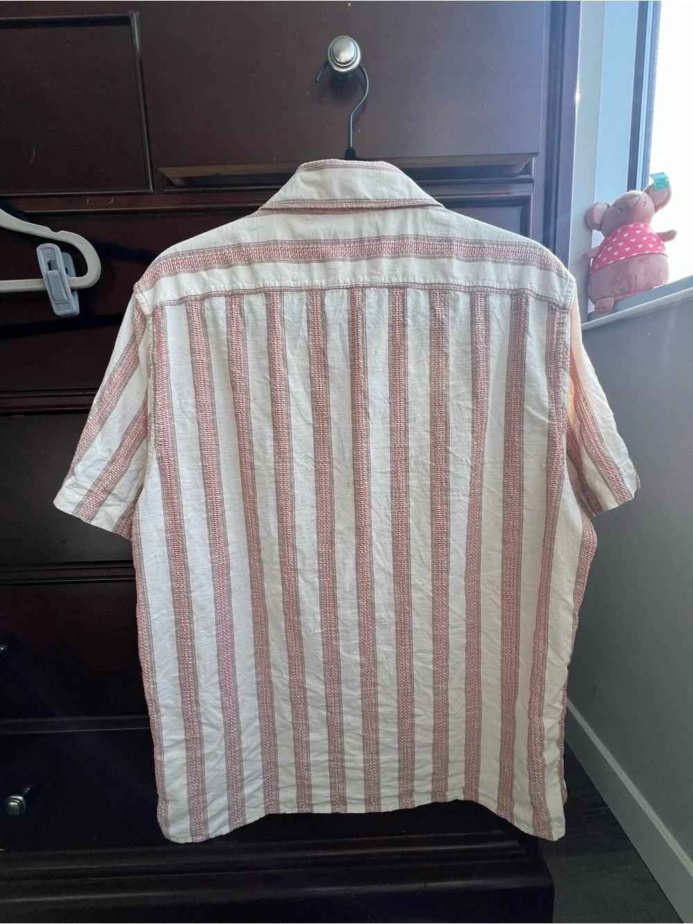 Banana Republic Standard Textured Camp Collar Shirt Men’s M Pink White Striped